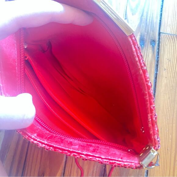 Red Vintage look alike chain link purse - Picture 4 of 6